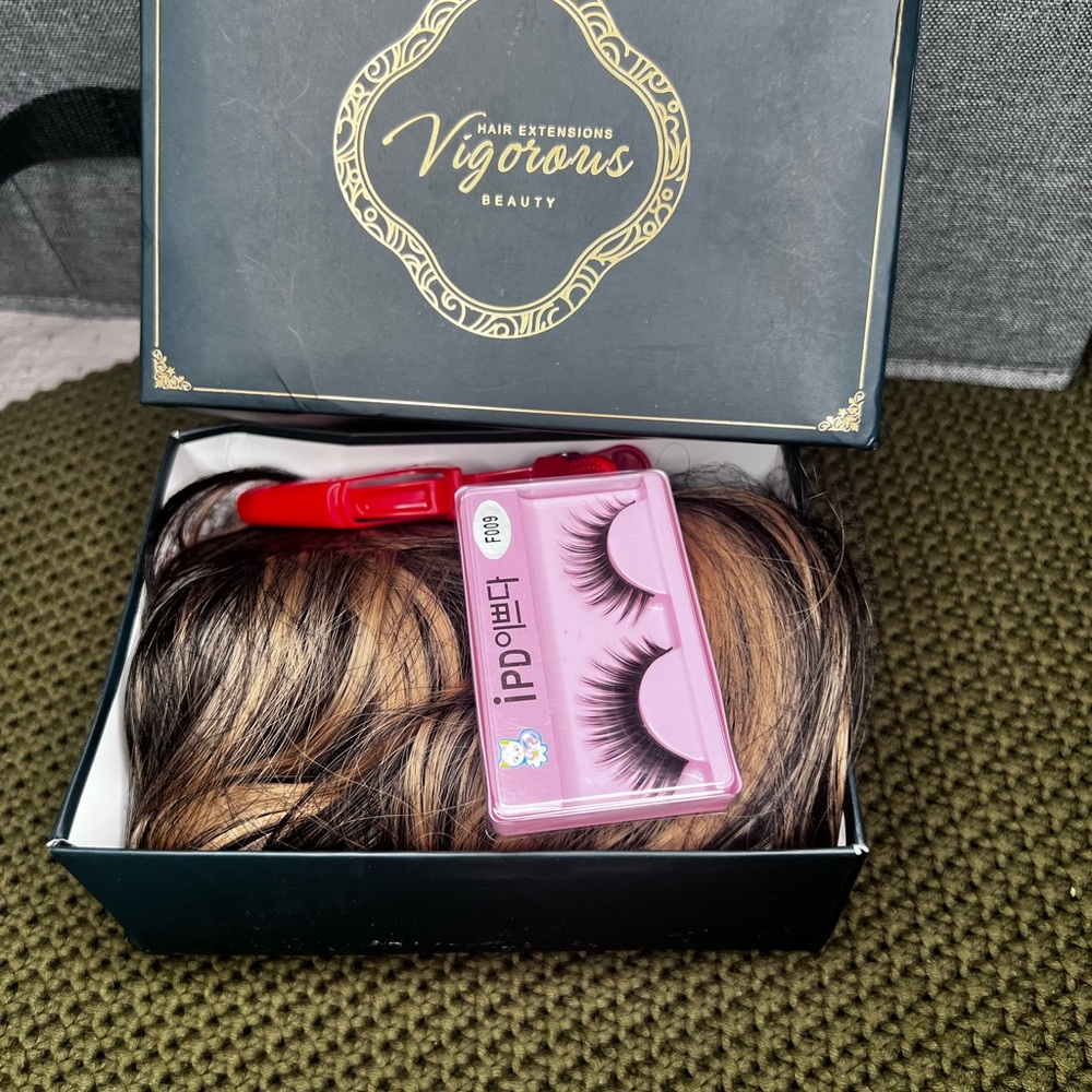 Hair extensions - Picture 8 of 9
